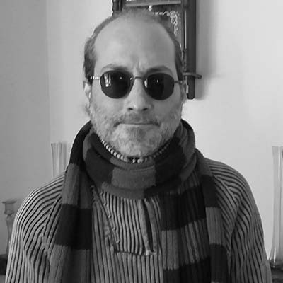 Frédéric, Service Client